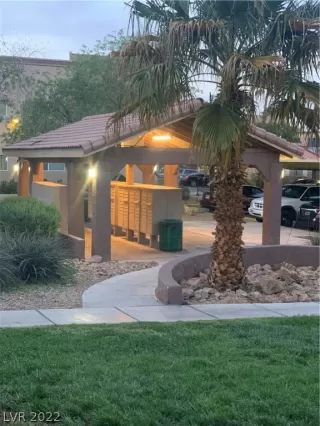 Photo #3: 2387833 Listing