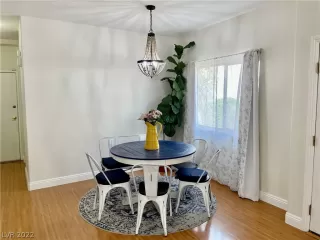 Photo #6: 2387863 Listing 