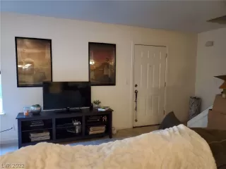 Photo #2: 2387869 Listing 