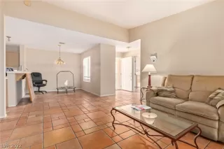 Photo #2: 2387883 Listing