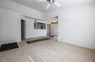 Photo #5: 2387886 Listing