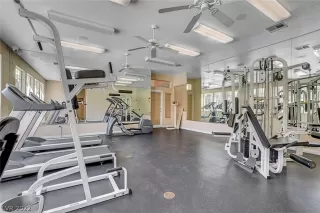 Photo #2: 2387889 Listing 