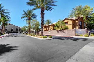 Photo #5: 2387889 Listing 