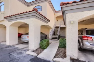 Photo #1: 2387896 Listing