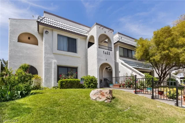 MLS: 2387909 Condo For Sale