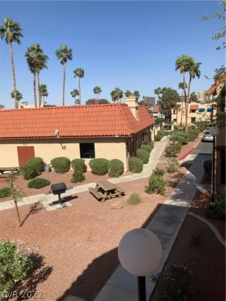 Photo #2: 2387927 Listing 