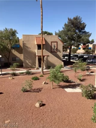 Photo #4: 2387927 Listing 