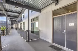 Photo #2: 2387940 Listing