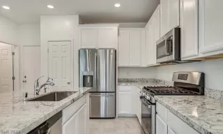 Photo #6: 2387975 Listing 