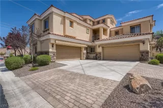 Photo #1: 2387989 Listing