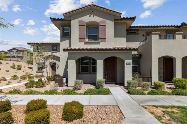 MLS: 2388025 Condo For Sale