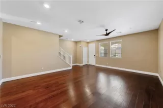 Photo #3: 2388025 Listing 