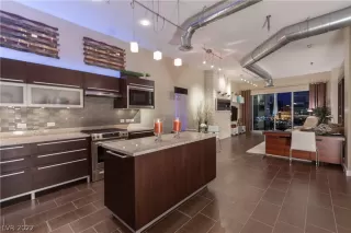 Photo #2: 2388030 Listing 