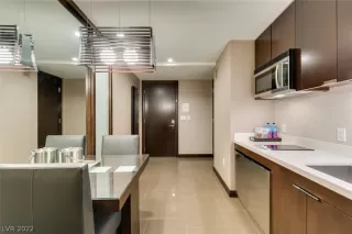 Photo #3: 2388045 Listing