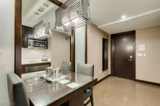 Photo #5: 2388045 Listing