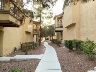 Photo #1: 2388077 Listing 