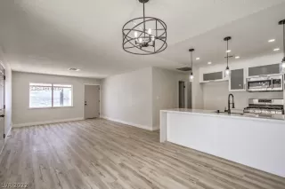 Photo #1: 2388081 Listing 