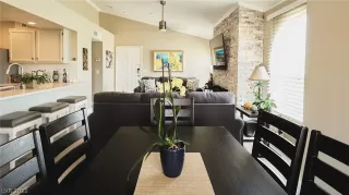 Photo #2: 2388100 Listing