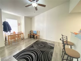 Photo #3: 2388116 Listing 