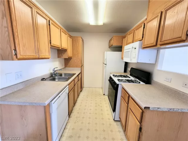 MLS: 2388127 Condo For Sale