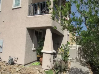 Photo #5: 2388128 Listing