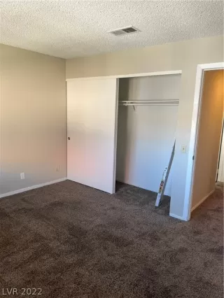 Photo #4: 2388132 Listing