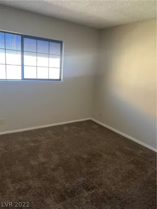 Photo #5: 2388132 Listing