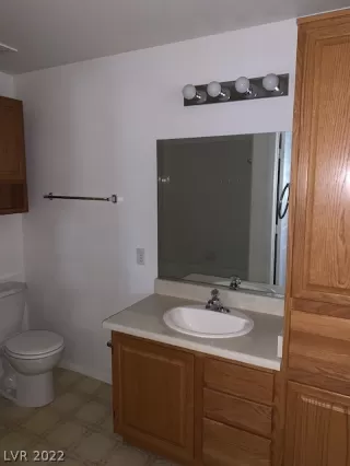 Photo #6: 2388141 Listing