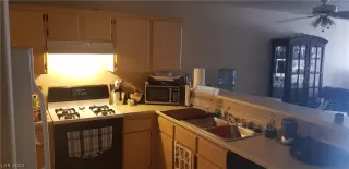 Photo #2: 2388158 Listing