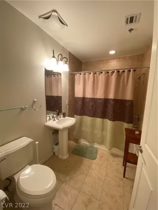 Photo #5: 2388171 Listing 