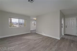 Photo #3: 2388178 Listing 