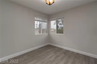 Photo #5: 2388178 Listing 