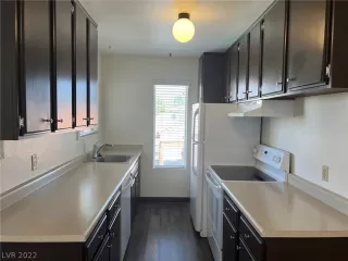 Photo #2: 2388181 Listing 