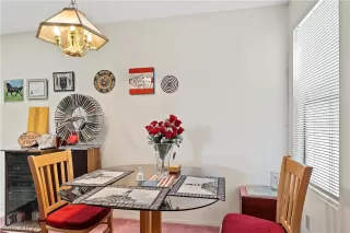 Photo #6: 2388185 Listing