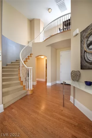 Photo #2: 2388199 Listing 