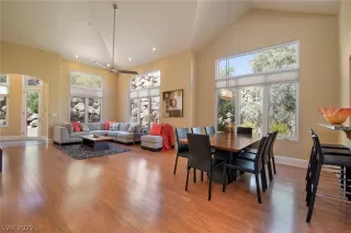 Photo #3: 2388199 Listing 