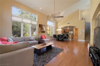 Photo #6: 2388199 Listing 