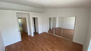 Photo #5: 2388235 Listing 
