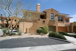 Photo #1: 2388286 Listing 