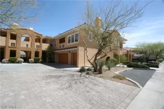 Photo #2: 2388286 Listing 