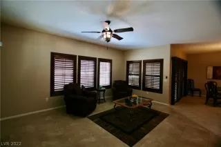 Photo #6: 2388286 Listing 