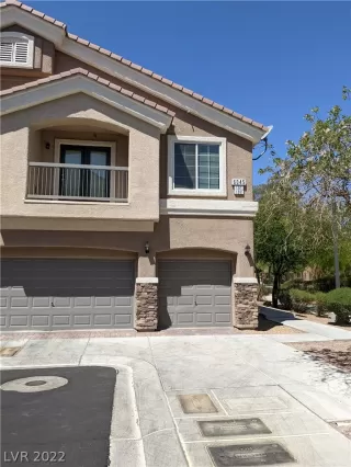 Photo #1: 2388304 Listing