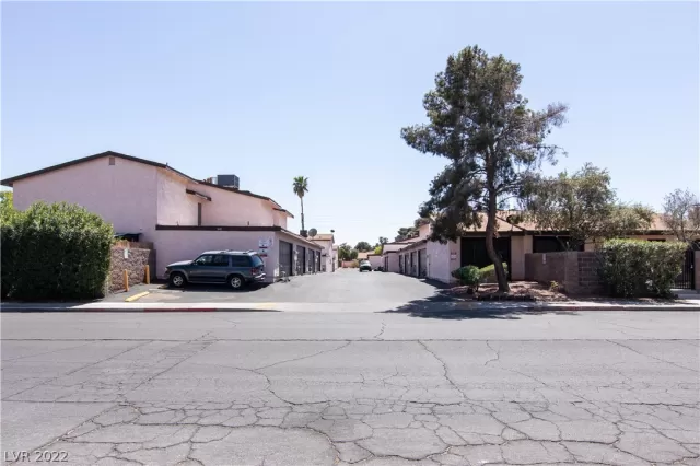 MLS: 2388316 Condo For Sale