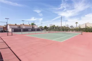 Photo #4: 2388316 Listing