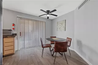 Photo #3: 2388354 Listing