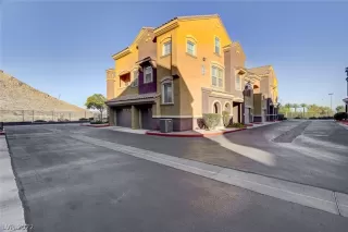 Photo #1: 2388379 Listing 