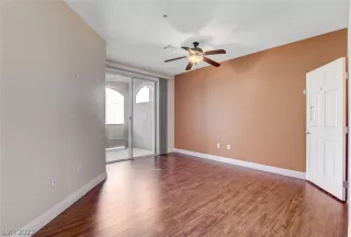 Photo #4: 2388379 Listing 