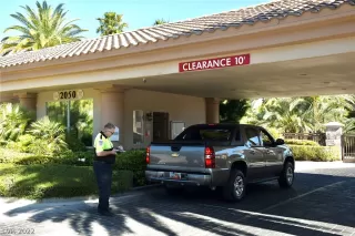 Photo #2: 2388382 Listing