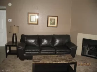 Photo #3: 2388415 Listing