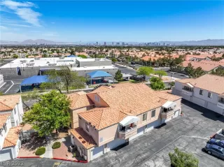 Photo #2: 2388422 Listing